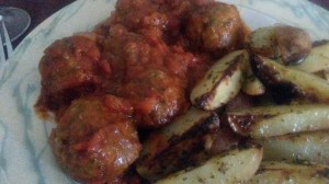 Tsoutsoukákiame lemoni patates